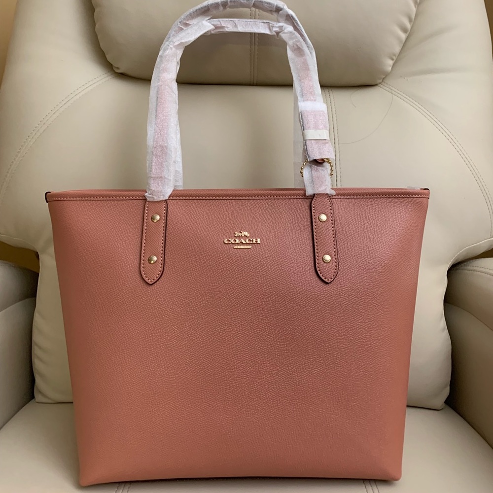 👛NWT COACH Tote👛